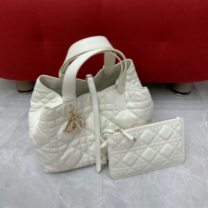 디올 (OC) 새들 버킷백 미디움 가죽 퀼팅 화이트 2821