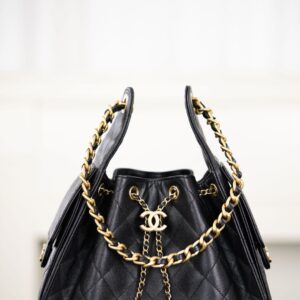 샤넬 (팬더) 25s 스몰 호보 블랙 캐비어 가죽 백