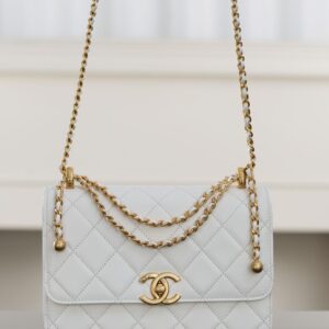 샤넬 (팬더) 25s 미니 핸드백 화이트