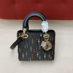 디올 (OC) 레이디 디올 미디움 토트백 미디움 캐비어 가죽 자수 블랙 0538