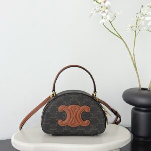 셀린느 (블랙프라임) 블랙프라임 로고 반달백 레더 로고 패턴 브라운 101642