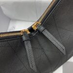 디올 (OC) 디올 보야주 중형 블랙 입면 가죽 백 미디엄 백 중형 입면 가죽 입면 블랙 2846