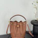 셀린느 (블랙프라임) 클라라 미니 버킷백 Mini 레더 브라운 121673