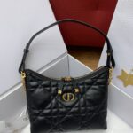 디올 (OC) 30 몽타뉴 미니 체인 백 크로스백 Mini 가죽 퀼팅 블랙 5253