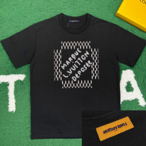 루이비통 [ 잔디집 ] 24SS 반팔 티셔츠 엠브로이더드 시그니처 비즈 디테일 블랙