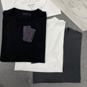 프라다 [TJ공장]  트라이앵글 로고 자수 반팔 티셔츠 “3COLOR”