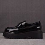 프라다 [CY공장] 로퍼 브러쉬드 페이턴트 러버 솔