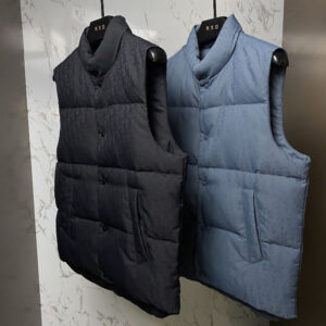 디올 경량 푸퍼 베스트 오블리크