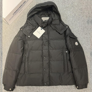 몽클레어 베제르 Vezere 다운 퀼티드 패딩 자켓