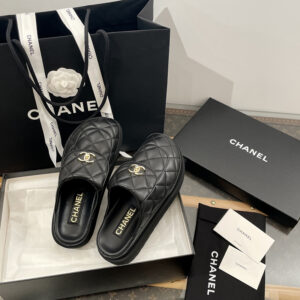 샤넬 24FW 퀼팅 턴락 클로그 뮬