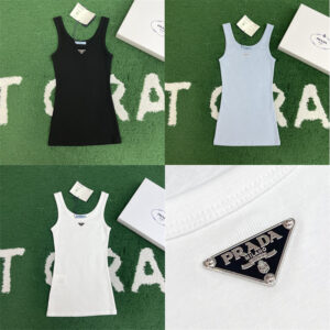 프라다 【잔디집】 트라이앵글 로고 코튼 탱크 탑（레어）