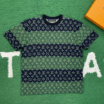 루이비통 【잔디집】 그래픽 모노그램 숏 슬리브드 크루넥 티셔츠 (레어)