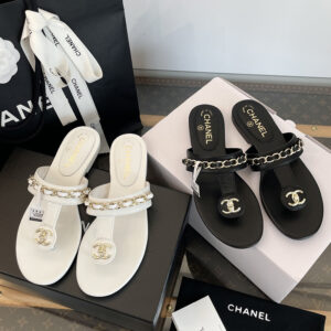 샤넬 25ss 턴 락 샌들