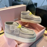 미우미우 【TJ공장】 스웨이드 델라베 워커 부츠（터보）