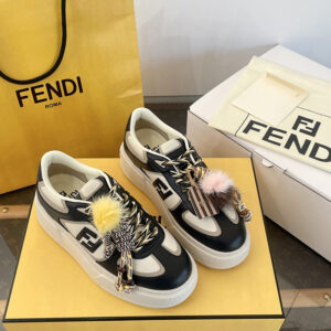 펜디 가죽 스니커즈 매치