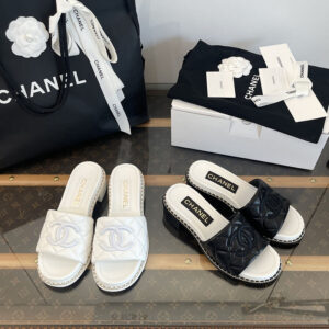 샤넬 25p cc로고 미드힐 스티치 뮬 샌들