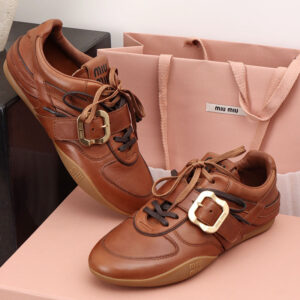 미우미우 【TJ공장】 로고 버클 스트랩 레더 스니커즈 （터보）