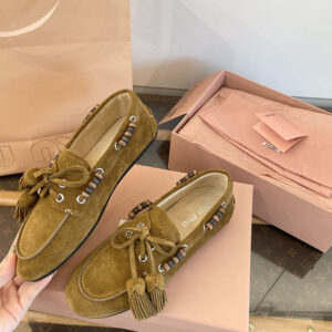 미우미우 스웨이드 태슬 로퍼