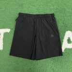 몽클레어 【잔디집】 바이스트레치 나일론 로고 패치 숏 팬츠（레어）