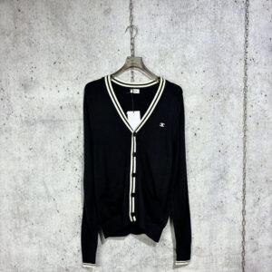 셀린느 [사슬공장] 트리옹프 울 가디건 로고 자수