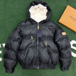 루이비통 【잔디집】 모노그램 다운 패딩 자켓 (레어)