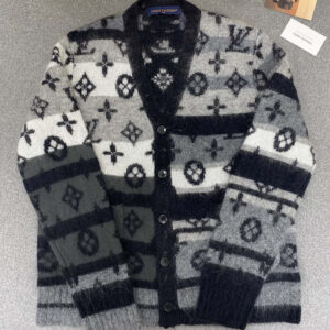 루이비통 (TJ공장) 【터보】 모노그램 모헤어 니트 가디건