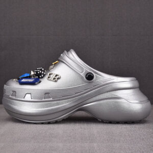 발렌시아가 [BQ공장] x 크록스 지비츠 뮬 실버