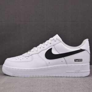 나이키 【GX공장】 x 슈프림 에어포스1 로우 화이트 블랙 CU9225-102