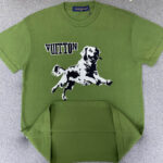 루이비통 【TJ공장】 인따르시아 코튼 반팔 티셔츠 강아지 (터보)