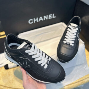 샤넬 【TJ공장】 25P 스니커즈 CC로고 블랙/화이트 （터보）
