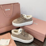 미우미우 【TJ공장】 시어링 라이닝 스웨이드 스니커즈（터보）