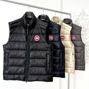 캐나다구스 크로프톤 패디드 질레 다운 패딩 베스트