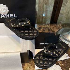 샤넬 【터보】 CC로고 퀼팅 레더 참  샌들（TJ공장）