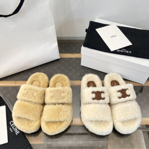 셀린느 트리옹프 슬라이드 시어링 샌들