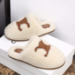 셀린느 【HELLO】 조지아 시어링 슬라이드（TJ공장）