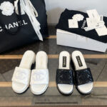 샤넬 25p CC로고 체인 슬리퍼