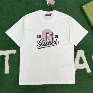 구찌 【잔디집】 빈티지 로고 프린트 반팔 티셔츠（레어）