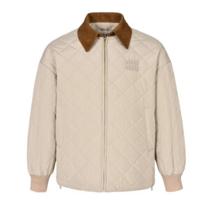 미우미우 [잔디집2] 퀼팅 자켓 로고 패치 (세븐)