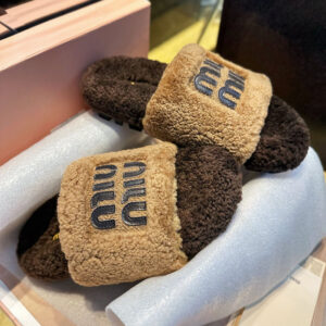 미우미우 【터보】 24FW 테디 양털 뮬 슬리퍼（TJ공장）