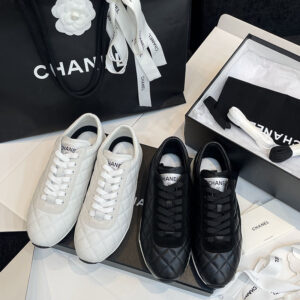 샤넬 26C 퀼팅 스니커즈 검흰