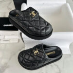 샤넬 【TJ공장】 24FW 퀼팅 턴락 클로그 뮬（터보）