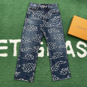 루이비통 【잔디집】 모노그램 데님 스케이트 팬츠 （레어）