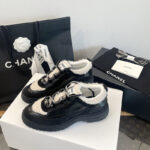 샤넬 25B 프리 컬렉션 스니커즈