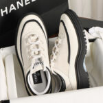 샤넬 【Happy】 25b cc로고 스니커즈 스웨이드 카프스킨 흰검（터보）