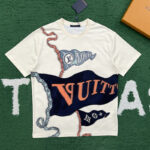 루이비통 【잔디집】 LV 클럽 플래그 모티프 인따르시아 그래픽 티셔츠 （레어）