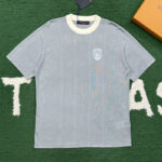 루이비통 【잔디집】 LV 리그 패치 인따르시아 반팔 크루넥 티셔츠 실크 코튼 （레어）