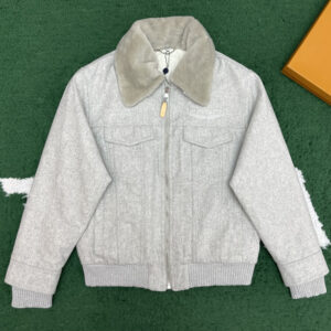 루이비통 【잔디집】 모노그램 울 퀼팅 블루종 위드 시어링 카라 자켓（레어）