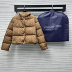 루이비통 모노그램 숏 다운 패딩 자켓