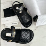 샤넬 [TJ공장] 24C 샌들 마틀라세 퀼팅 2컬러