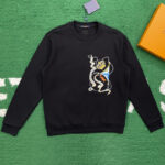 루이비통 【잔디집】 크라운 자수 라운드넥 맨투맨 (레어)